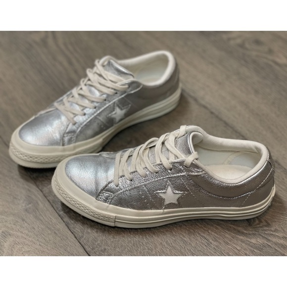 Converse One Star Leather Low-Top Sneakers - Picture 12 of 16